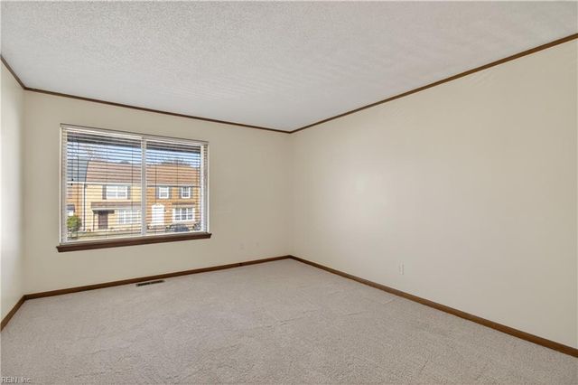 5525 Keydet DR, Virginia Beach, VA 23462