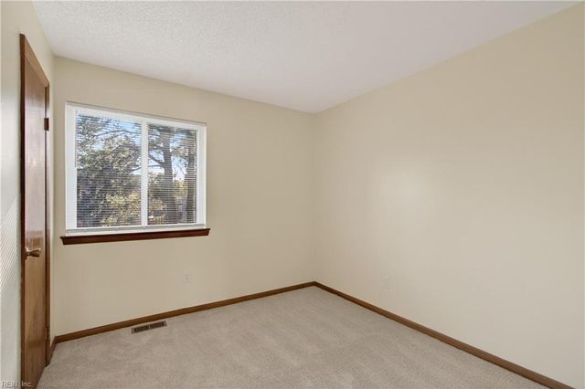 5525 Keydet DR, Virginia Beach, VA 23462