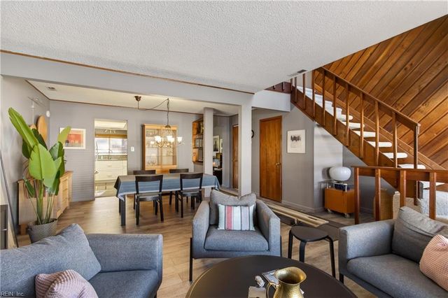 5525 Keydet DR, Virginia Beach, VA 23462