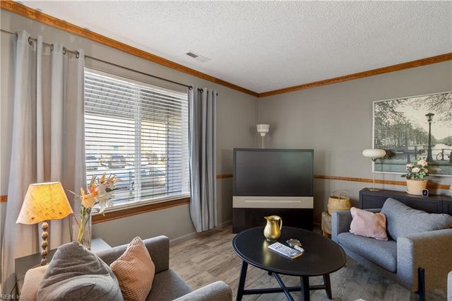 5525 Keydet DR, Virginia Beach, VA 23462