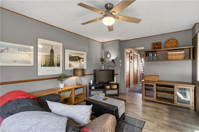 5525 Keydet DR, Virginia Beach, VA 23462