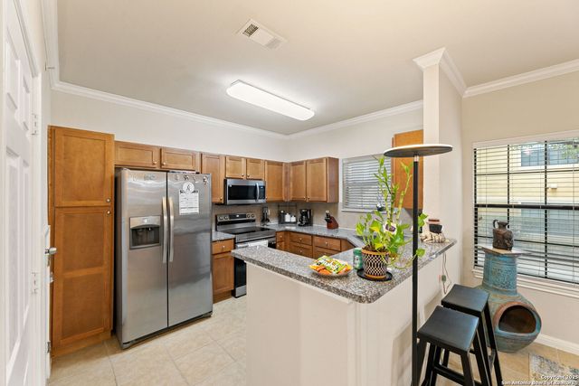 6160 Eckhert Rd Apt 204, San Antonio, TX 78240