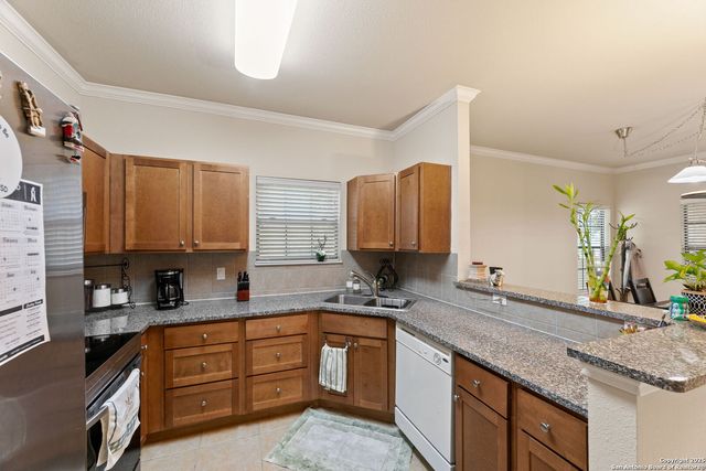 6160 Eckhert Rd Apt 204, San Antonio, TX 78240