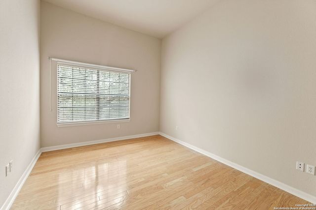 6160 Eckhert Rd Apt 204, San Antonio, TX 78240