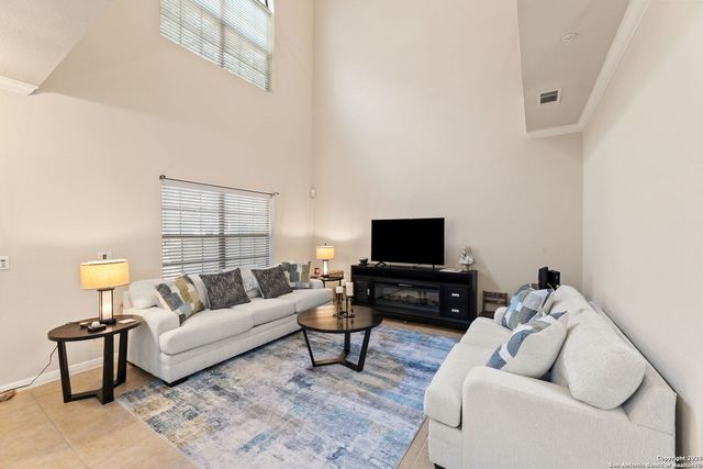 6160 Eckhert Rd Apt 204, San Antonio, TX 78240