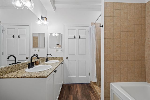 1928 N Kedzie Avenue 103, Chicago, IL 60647