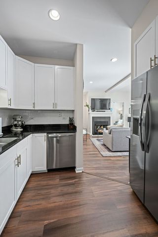 1928 N Kedzie Avenue 103, Chicago, IL 60647