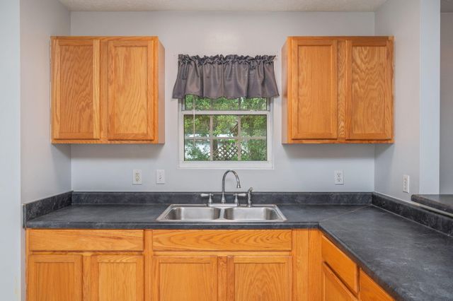 456 Kings Lake Boulevard, Defuniak Springs, FL 32433