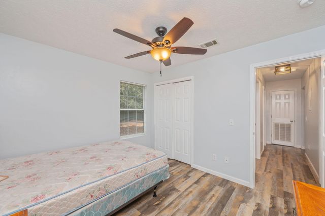 456 Kings Lake Boulevard, Defuniak Springs, FL 32433