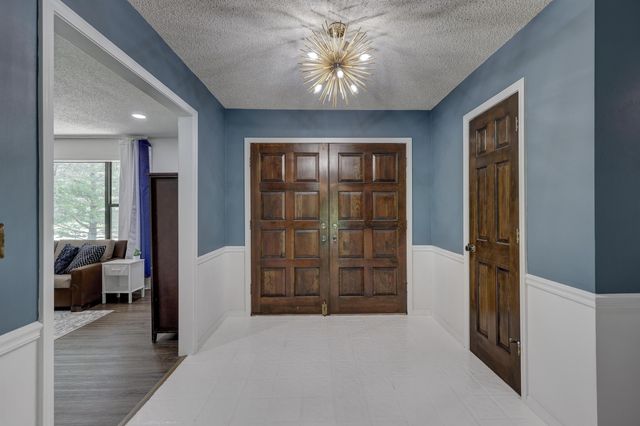 4425 Connecticut Avenue, Joplin, MO 64804