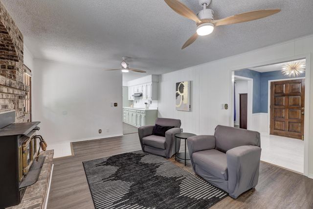 4425 Connecticut Avenue, Joplin, MO 64804