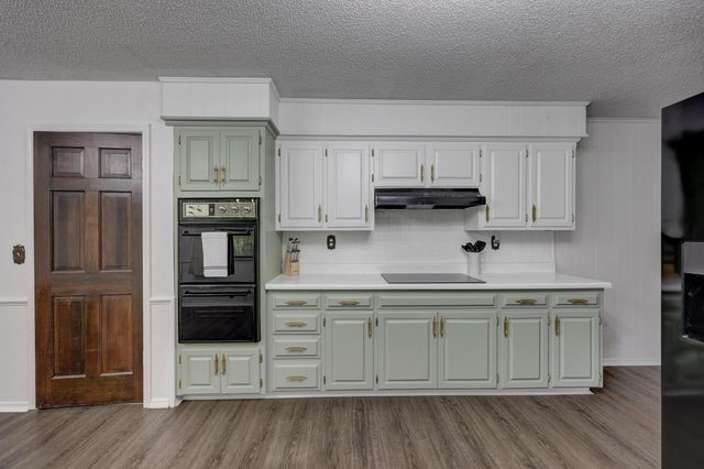 4425 Connecticut Avenue, Joplin, MO 64804