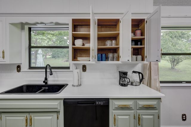 4425 Connecticut Avenue, Joplin, MO 64804