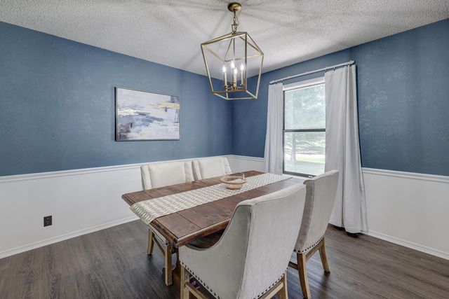 4425 Connecticut Avenue, Joplin, MO 64804