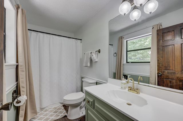 4425 Connecticut Avenue, Joplin, MO 64804