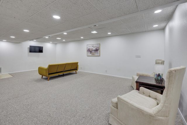 4425 Connecticut Avenue, Joplin, MO 64804