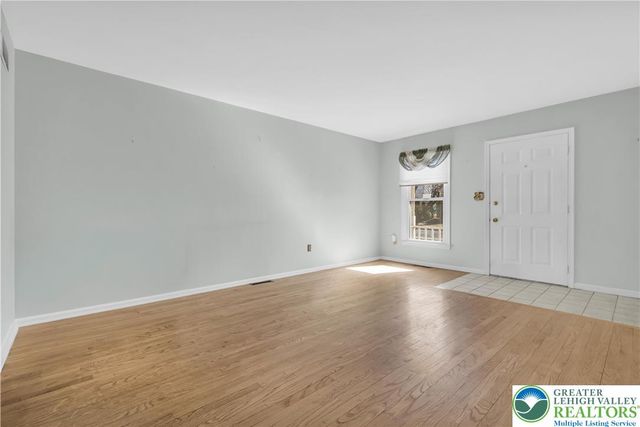 5514 Grace Avenue, Hanover Twp, PA 18017