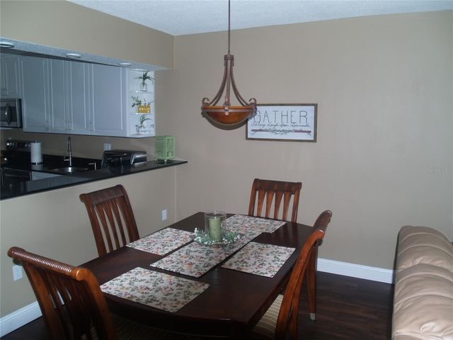 7461 W COUNTRY CLUB DRIVE N 409, Sarasota, FL 34243