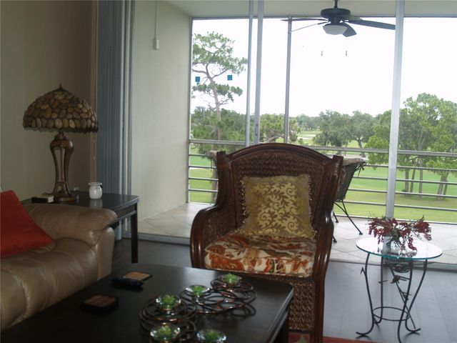 7461 W COUNTRY CLUB DRIVE N 409, Sarasota, FL 34243