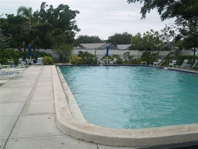 7461 W COUNTRY CLUB DRIVE N 409, Sarasota, FL 34243