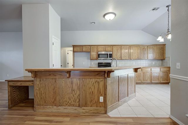 1904 NW 176th Street, Edmond, OK 73012