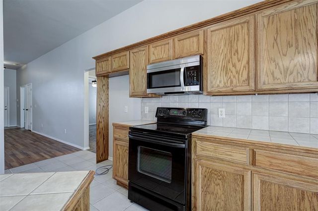 1904 NW 176th Street, Edmond, OK 73012
