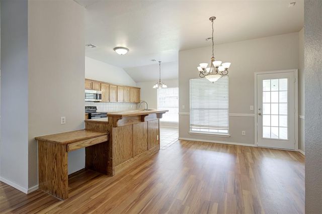 1904 NW 176th Street, Edmond, OK 73012