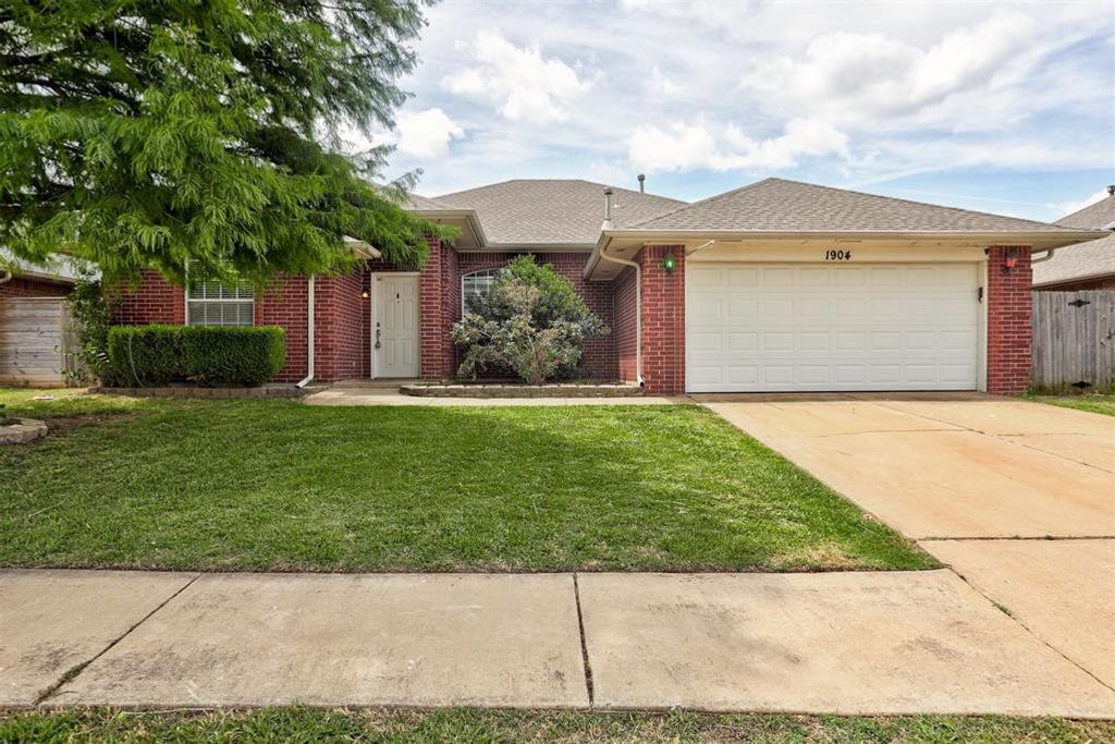 1904 NW 176th Street, Edmond, OK 73012