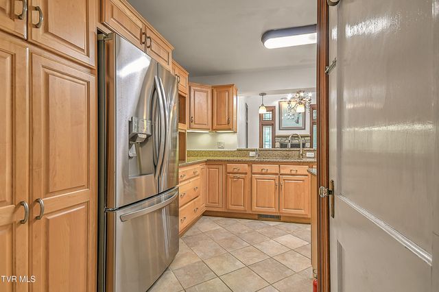 303 Tennessee 143, Roan Mountain, TN 37687