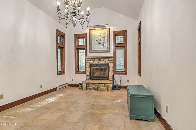 303 Tennessee 143, Roan Mountain, TN 37687