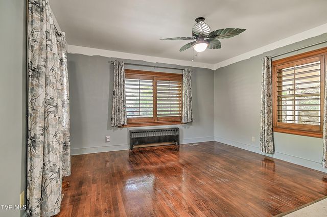 303 Tennessee 143, Roan Mountain, TN 37687
