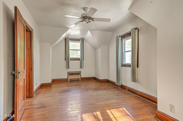 303 Tennessee 143, Roan Mountain, TN 37687