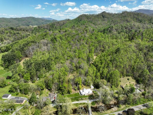 303 Tennessee 143, Roan Mountain, TN 37687