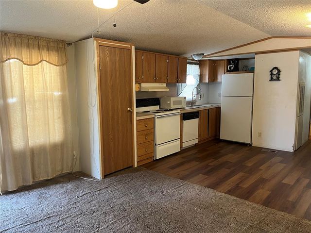 2001 S Macarthur Boulevard 195, Oklahoma City, OK 73128