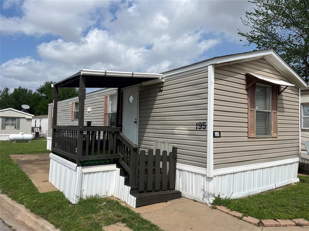 2001 S Macarthur Boulevard 195, Oklahoma City, OK 73128