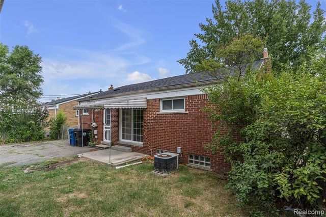 16625 Beech Daly Road, Redford, MI 48240