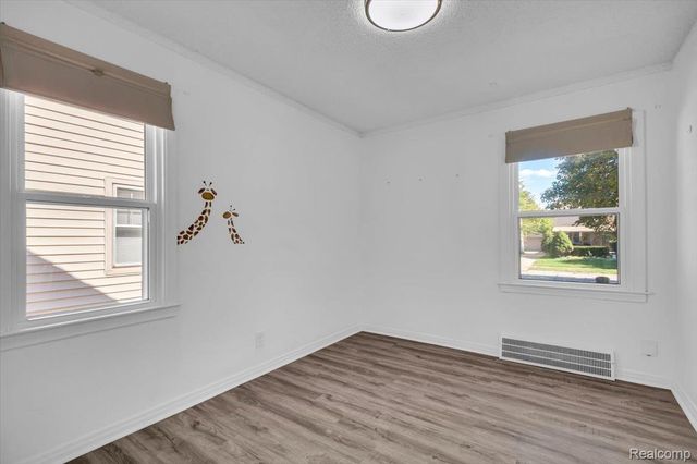3330 Detroit Street, Dearborn, MI 48124