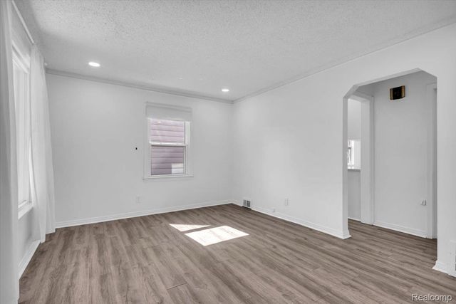 3330 Detroit Street, Dearborn, MI 48124