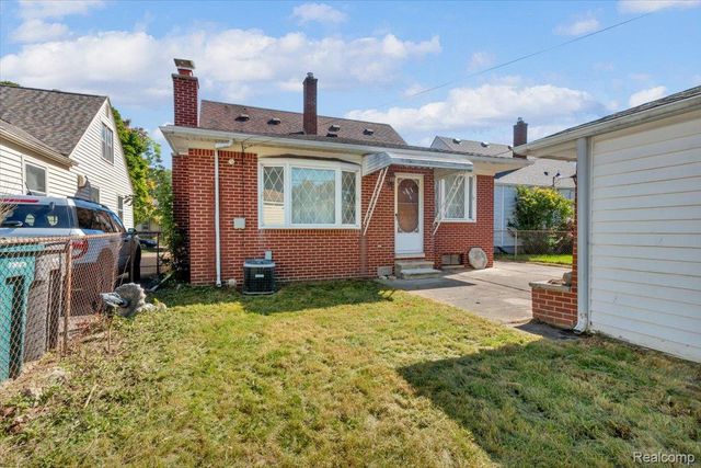 3330 Detroit Street, Dearborn, MI 48124