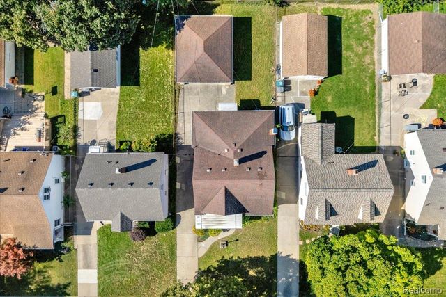 3330 Detroit Street, Dearborn, MI 48124