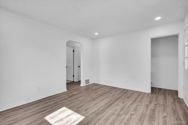 3330 Detroit Street, Dearborn, MI 48124