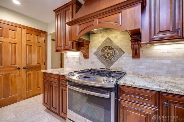 6780 Montpellier Boulevard, Centerville, OH 45459