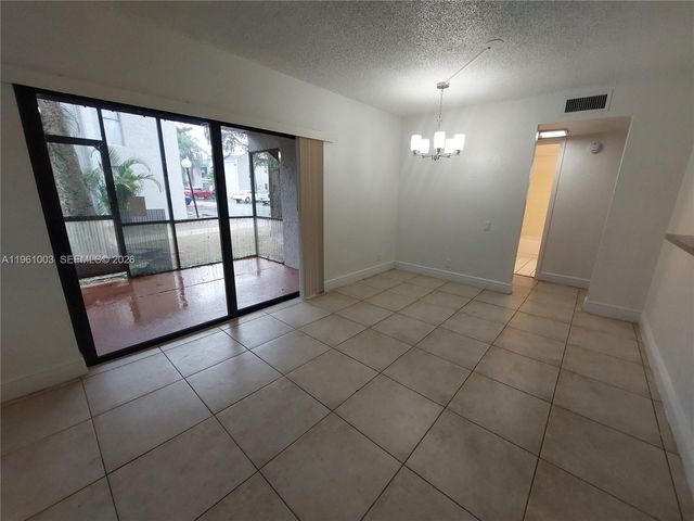 4463 Treehouse Ln D, Tamarac, FL 33319