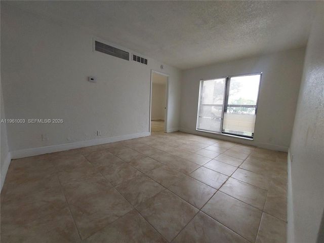 4463 Treehouse Ln D, Tamarac, FL 33319