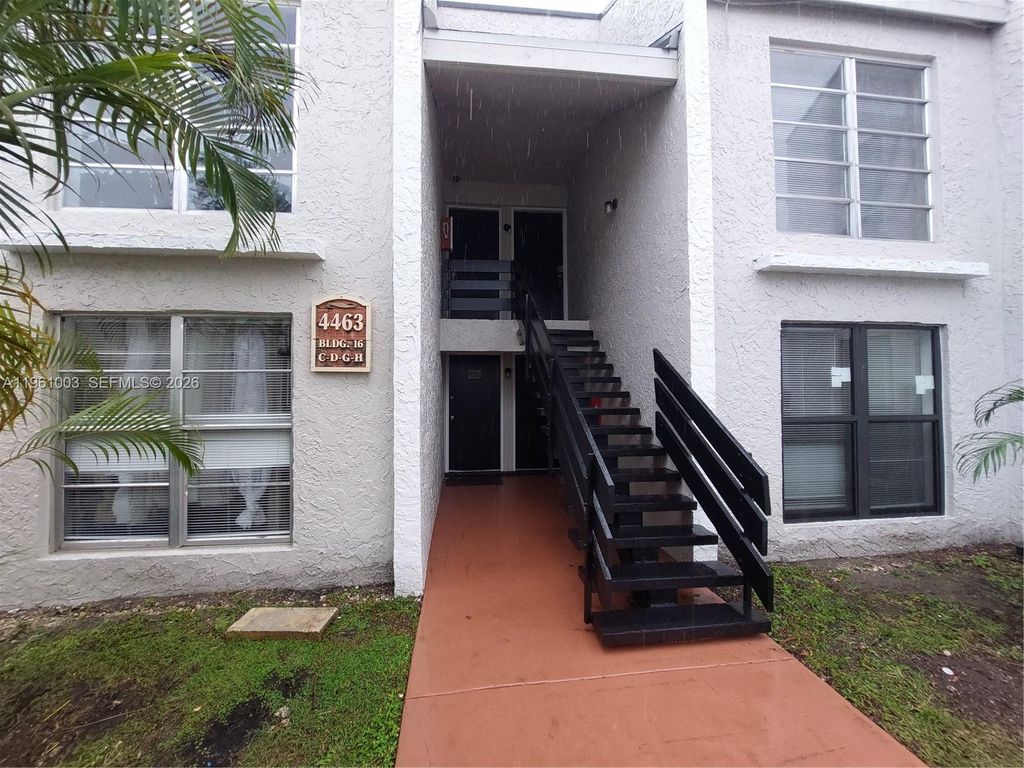 4463 Treehouse Ln D, Tamarac, FL 33319