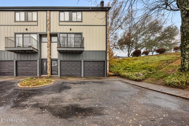 1900 Cherokee Bluff Drive, Knoxville, TN 37920