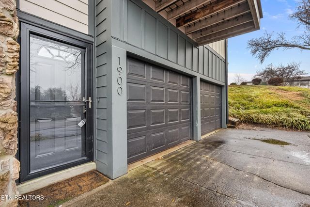 1900 Cherokee Bluff Drive, Knoxville, TN 37920