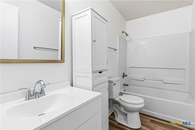 224 Capistrano Drive, San Marcos, TX 78666