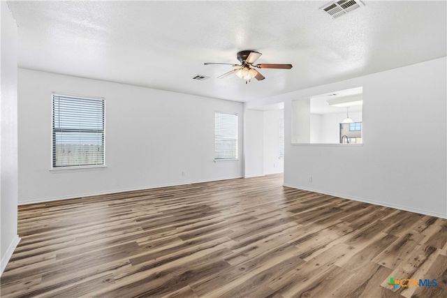 224 Capistrano Drive, San Marcos, TX 78666