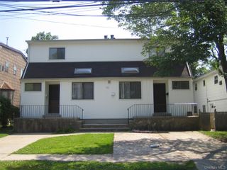 70 Hickory Road #B, Port Washington, NY 11050